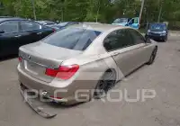 2011 BMW 750 фото