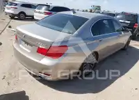 2011 BMW 750 photo