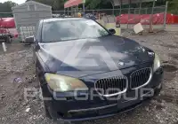 2011 BMW 750 фото