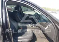 2011 BMW 528 фото