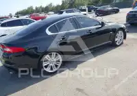 2011 Jaguar XF фото