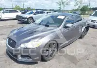 2011 Jaguar XF фото