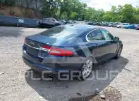 2011 Jaguar XF фото