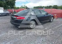 2011 Jaguar XF фото
