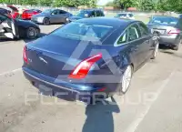 2011 Jaguar XJ photo