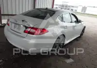 2011 Infinity M56 фото