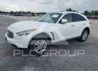 2011 Infinity FX35 photo
