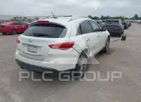 2011 Infinity FX35 photo