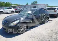 2011 Infinity G37 фото