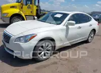 2011 Infinity M37 photo