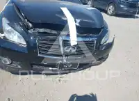 2011 Infinity M37 photo