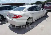 2011 Infinity M37 photo