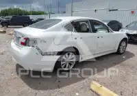 2011 Infinity M37 photo