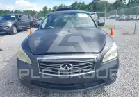 2011 Infinity M37 photo