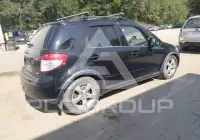 2011 Suzuki SX4 photo