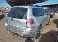 2011 Subaru Forester фото
