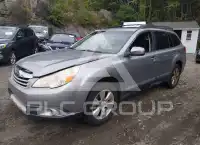2011 Subaru Outback photo