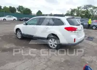 2011 Subaru Outback photo