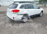 2011 Subaru Outback photo