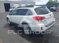 2011 Subaru Outback photo