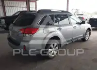 2011 Subaru Outback photo
