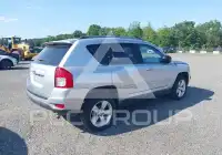 2011 Jeep COMPASS photo