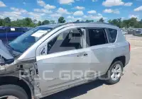 2011 Jeep COMPASS фото