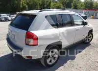 2011 Jeep COMPASS photo