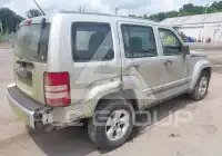 2011 Jeep LIBERTY photo