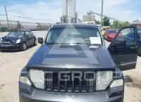 2011 Jeep LIBERTY фото