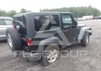 2011 Jeep WRANGLER фото