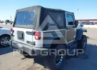 2011 Jeep WRANGLER фото