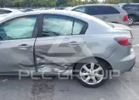 2011 Mazda 3 photo