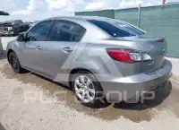 2011 Mazda 3 photo
