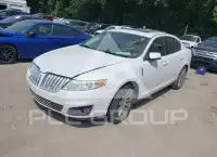 2011 Lincoln MKS photo