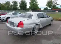 2011 Lincoln Town фото