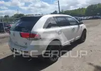 2011 Lincoln MKX photo