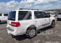 2011 Lincoln NAVIGATOR photo