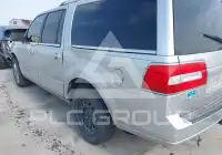 2011 Lincoln NAVIGATOR photo
