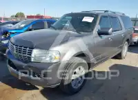 2011 Lincoln NAVIGATOR фото