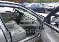 2011 Cadillac DTS photo