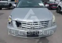 2011 Cadillac DTS photo