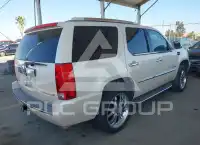 2011 Cadillac ESCALADE фото
