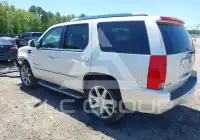 2011 Cadillac ESCALADE фото