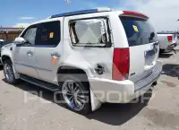 2011 Cadillac ESCALADE фото