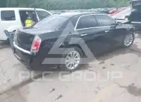 2011 Chrysler 300 photo