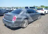 2011 Chrysler 300 фото