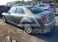 2011 Chrysler 300 photo