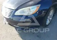 2011 Chrysler 200 photo