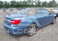 2011 Chrysler 200 photo